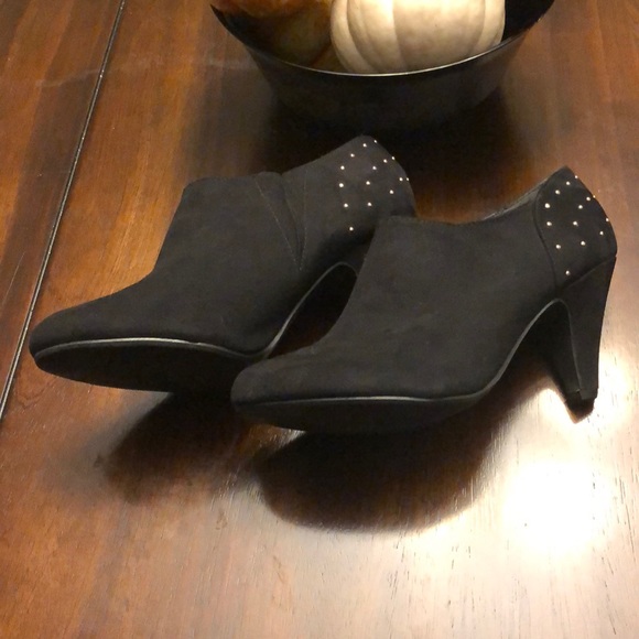 🌺Black Booties🌺 - Picture 2 of 9